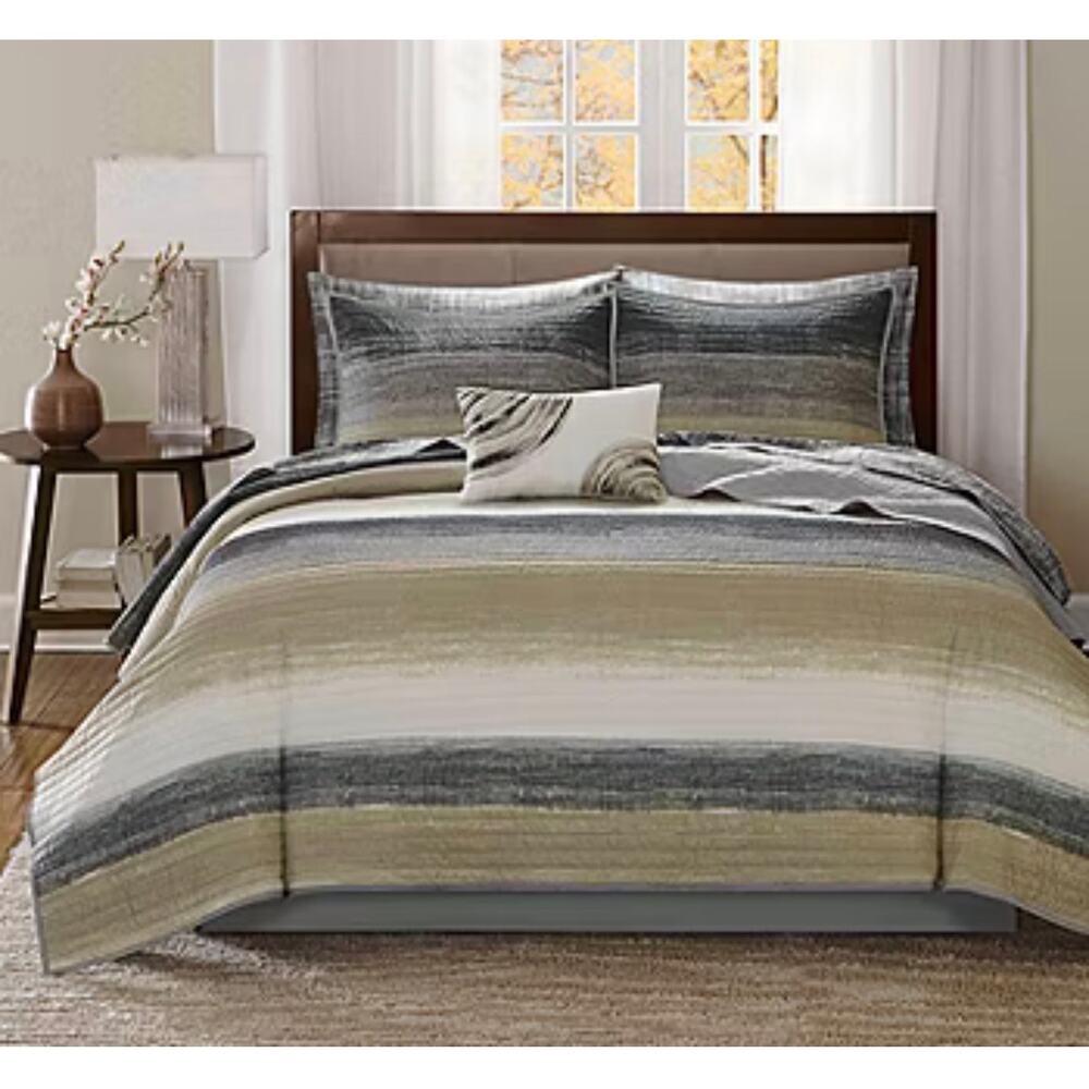 Madison Park Essentials Barret Quilt Set.Queen size